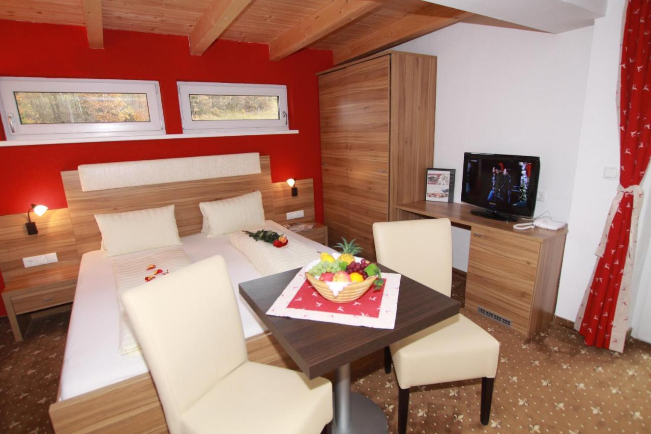 Pension Edelweiss Breitenbach am Inn ภายนอก รูปภาพ