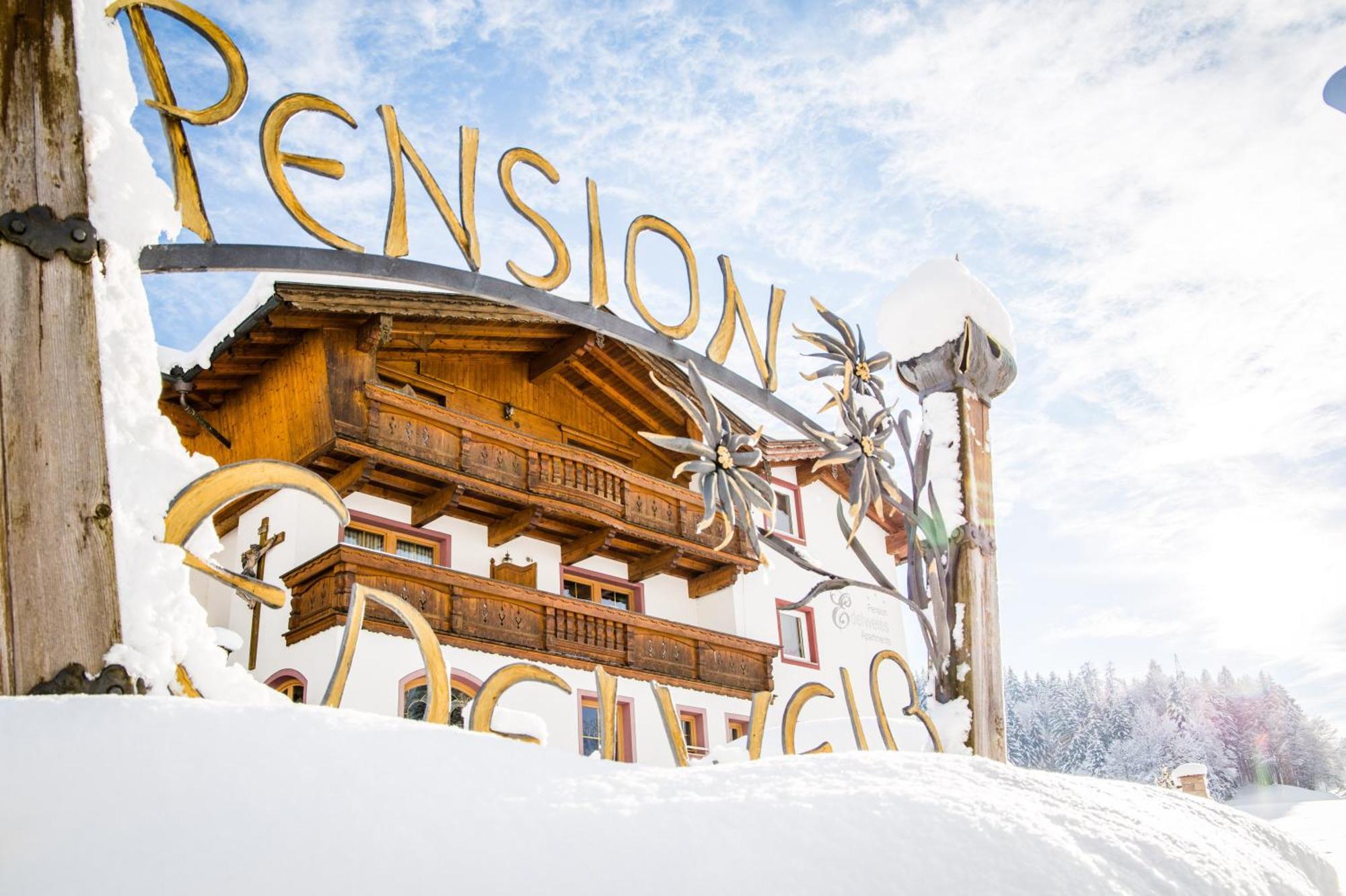 Pension Edelweiss Breitenbach am Inn ภายนอก รูปภาพ