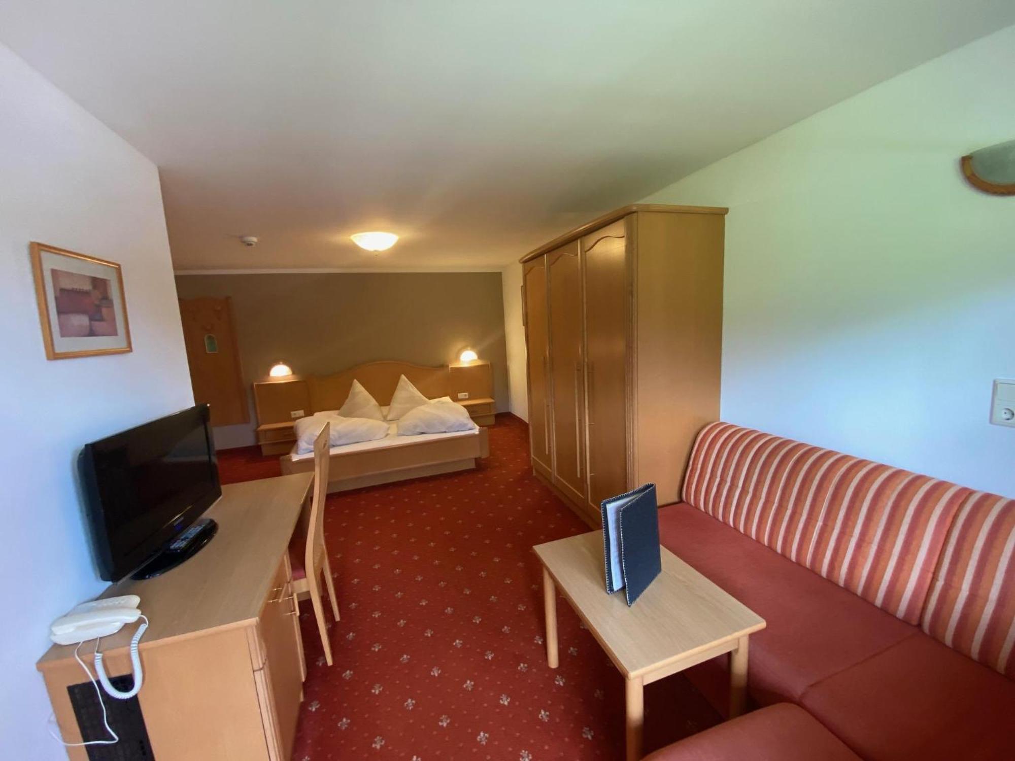 Pension Edelweiss Breitenbach am Inn ภายนอก รูปภาพ