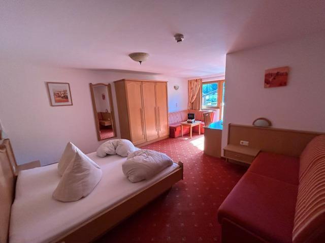 Pension Edelweiss Breitenbach am Inn ภายนอก รูปภาพ