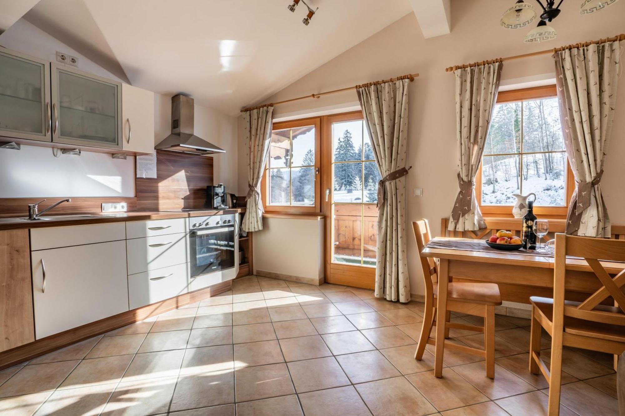 Pension Edelweiss Breitenbach am Inn ภายนอก รูปภาพ